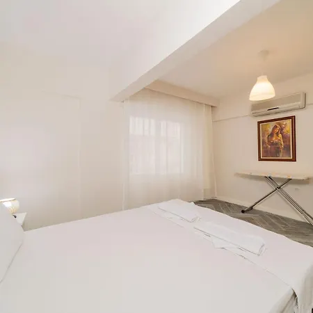 Apartment Central Flat Near Konyaalti Beach In Muratpasa Antalya