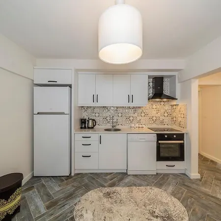 Apartment Central Flat Near Konyaalti Beach In Muratpasa